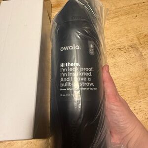 Owala Freesip 32oz Insulated Water Bottle - Black NIB